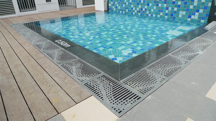 Jonite stone grates around a hot tub at Charlton Villa