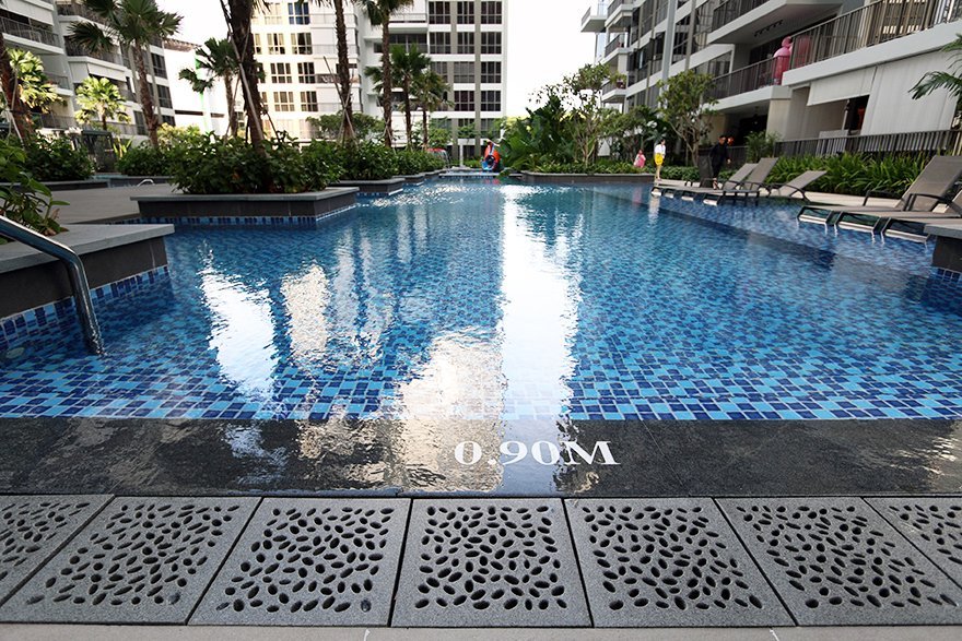 square Jonite pool grates around a pool at Punggol Waterwoods