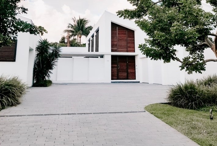 Driveway and linear drain