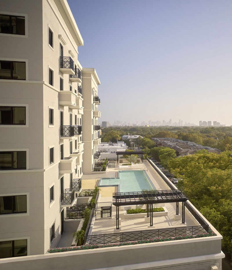 view of pool at Paseo de la Riviera from afar