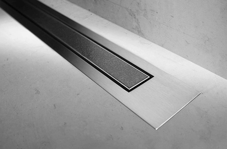 Modulo Design Z-4 shower drain in tile