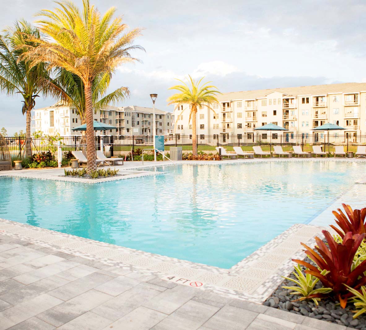 swimming pool at Edge75 with Jonite pool grates